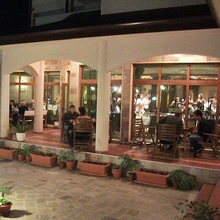 Hotel Park Karnobat Εξωτερικό φωτογραφία