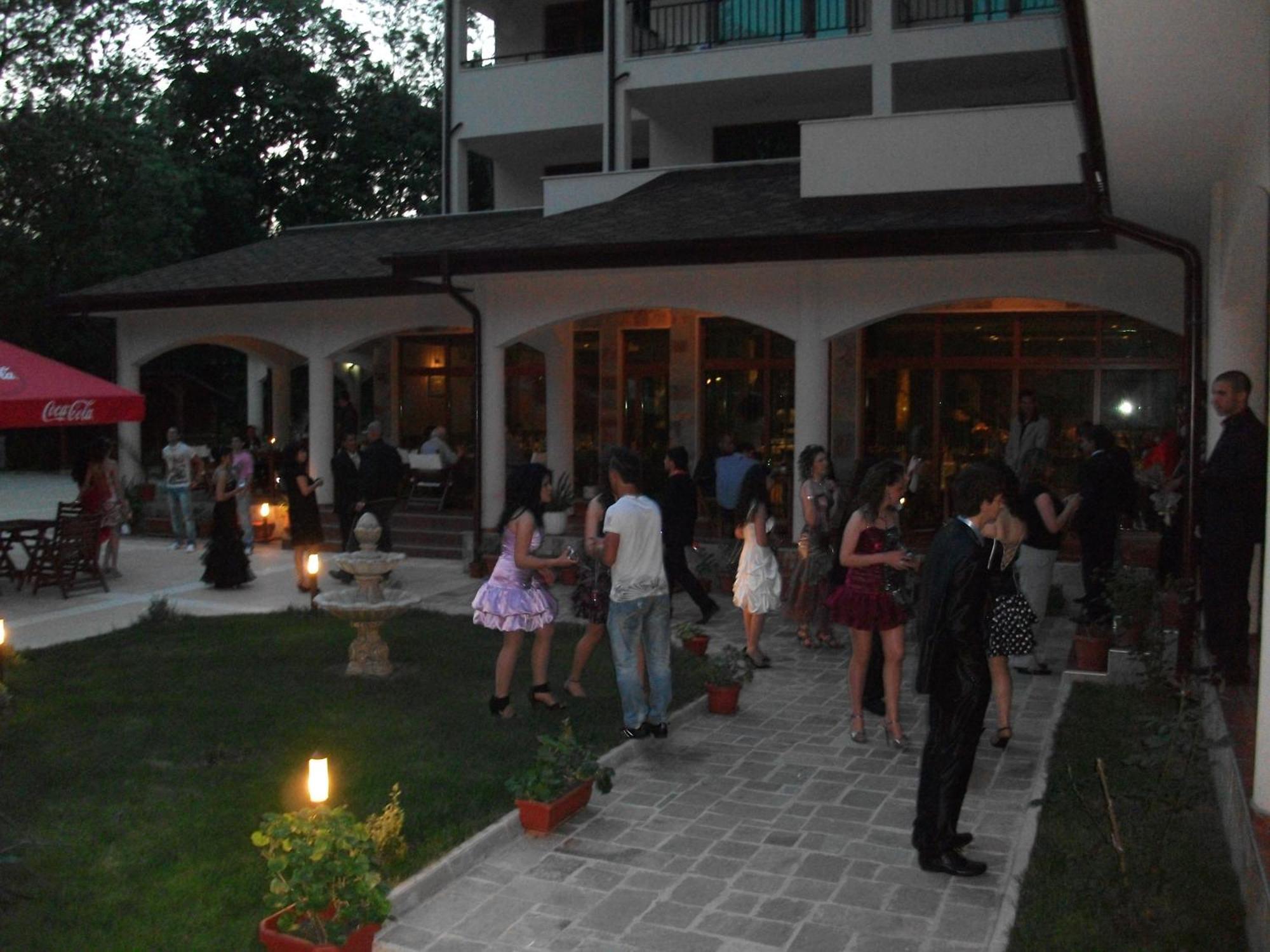 Hotel Park Karnobat Εξωτερικό φωτογραφία