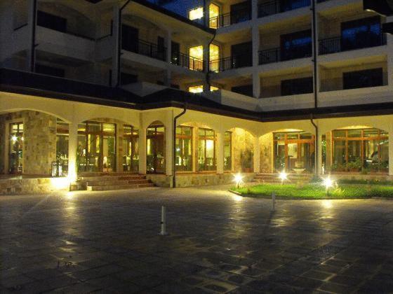 Hotel Park Karnobat Εξωτερικό φωτογραφία