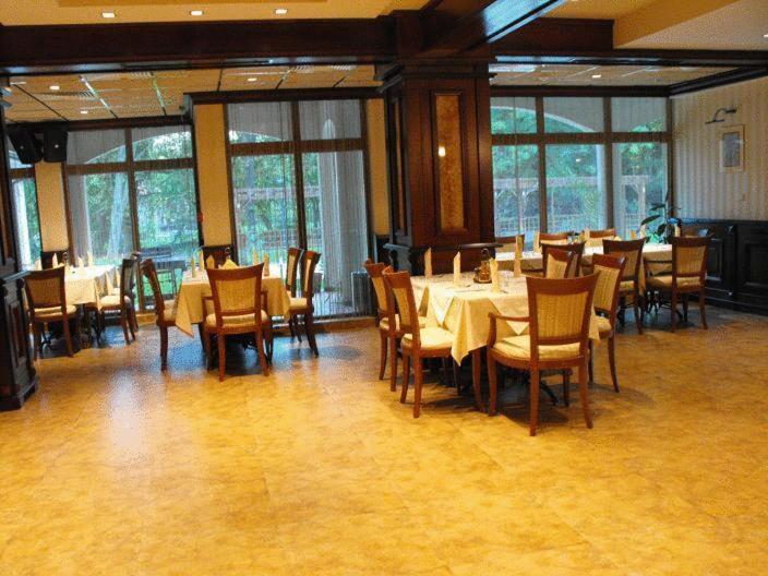 Hotel Park Karnobat Εξωτερικό φωτογραφία